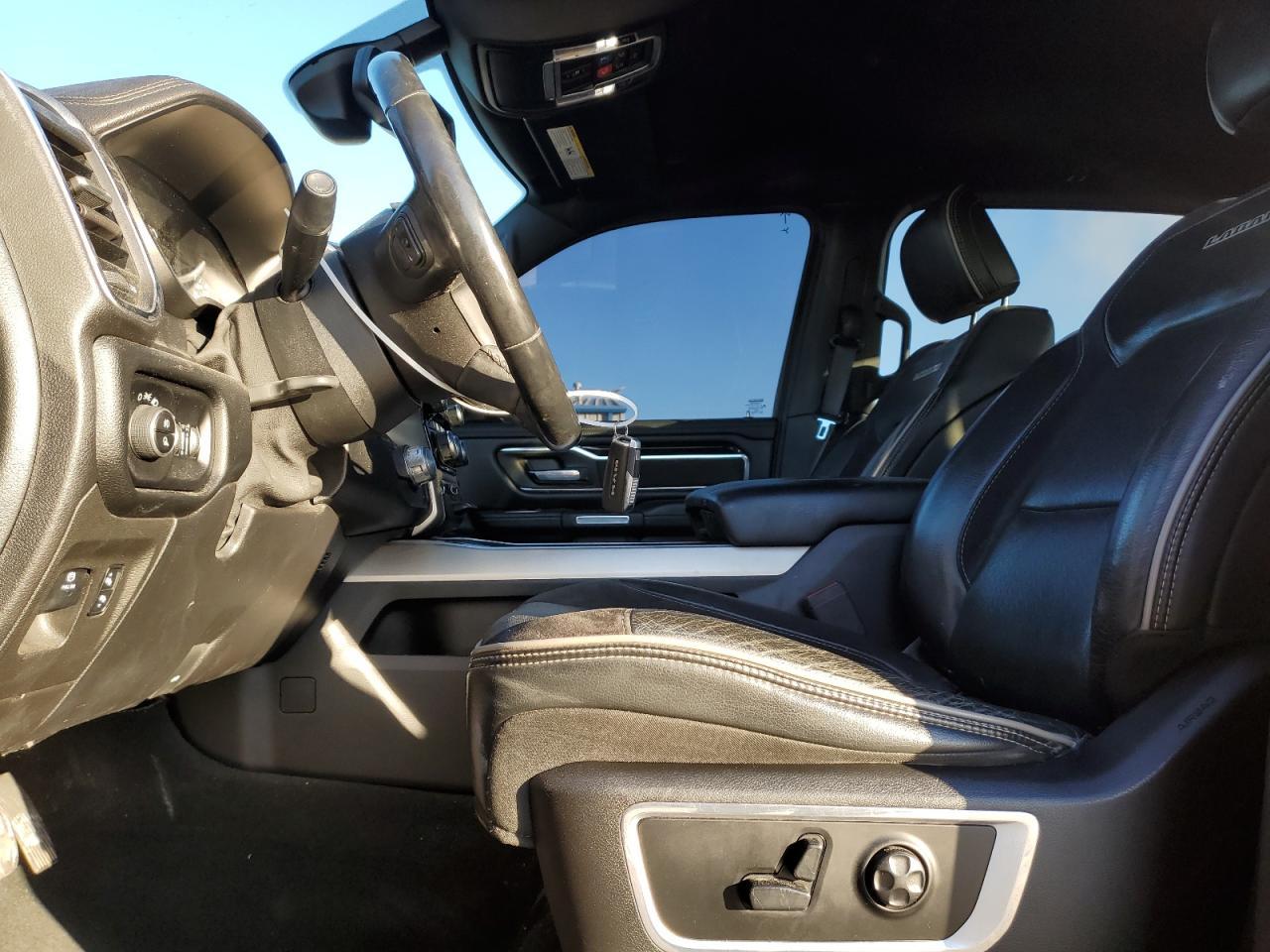 2019 RAM 1500 LARAM - Фото 7