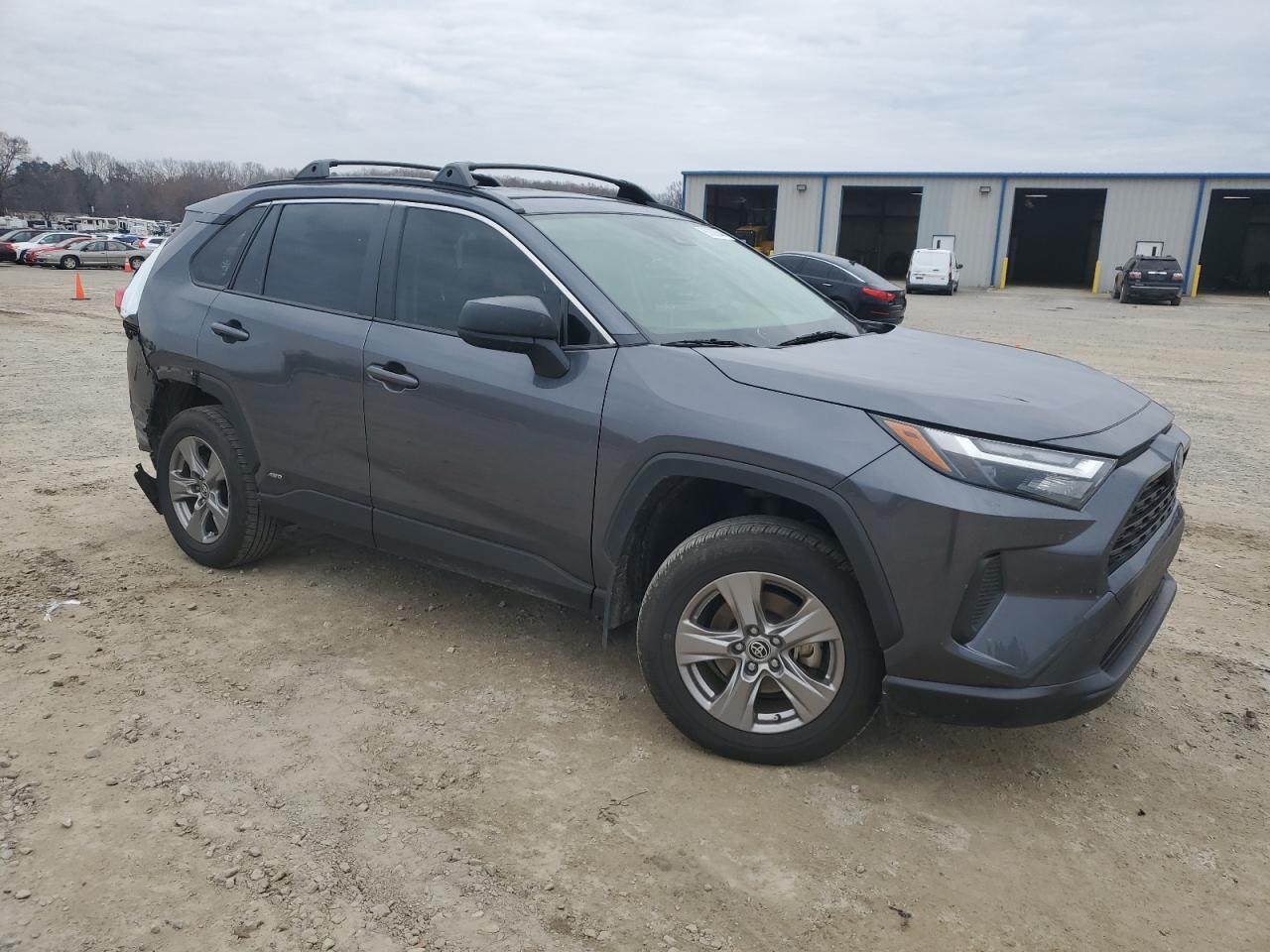 2023 TOYOTA RAV4 LE - Фото 4