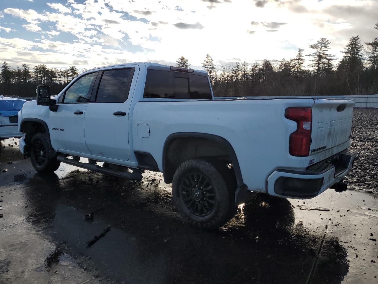2021 CHEVROLET SILVERADO - Фото 2