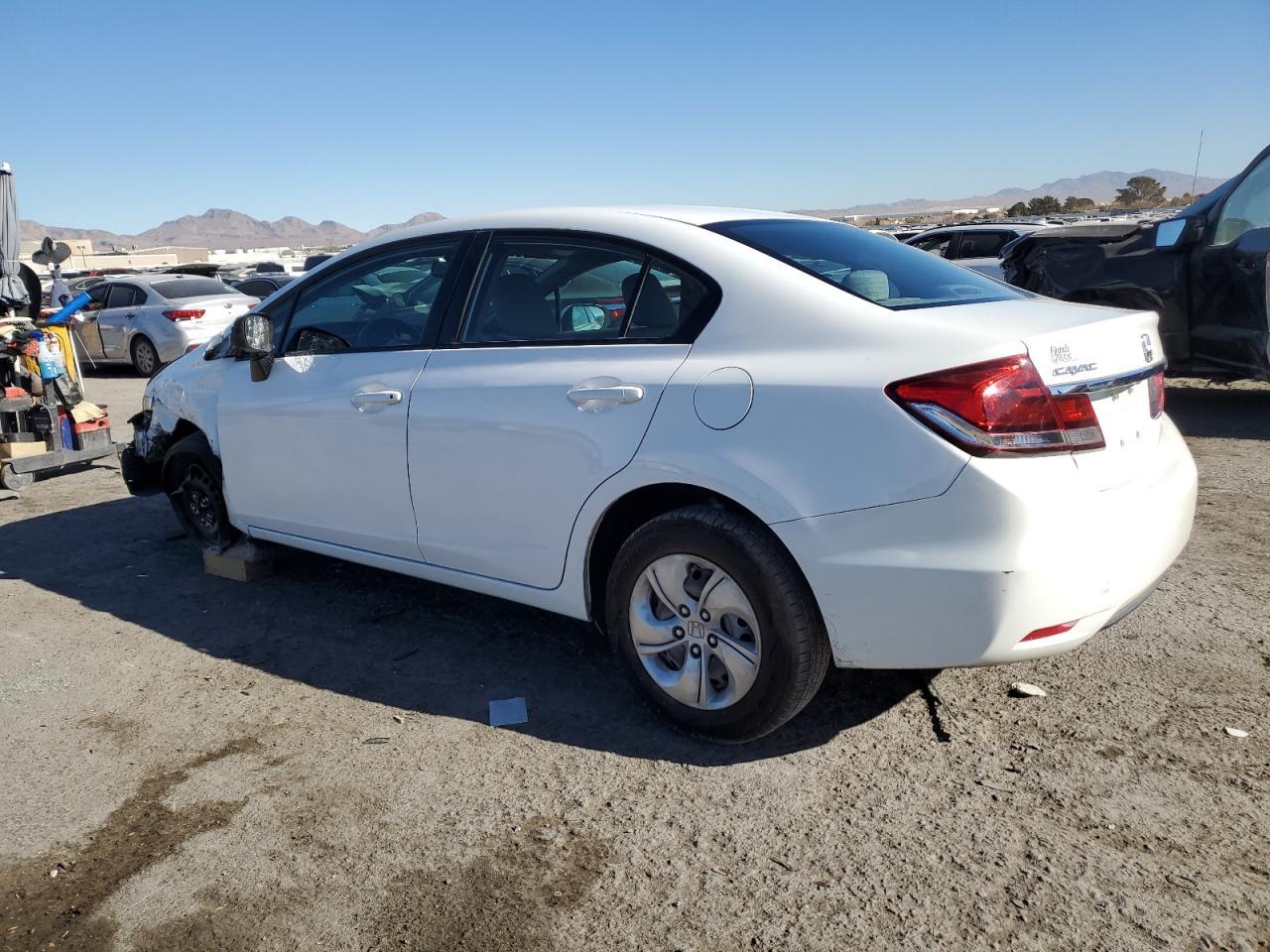 2015 HONDA CIVIC LX - Фото 2