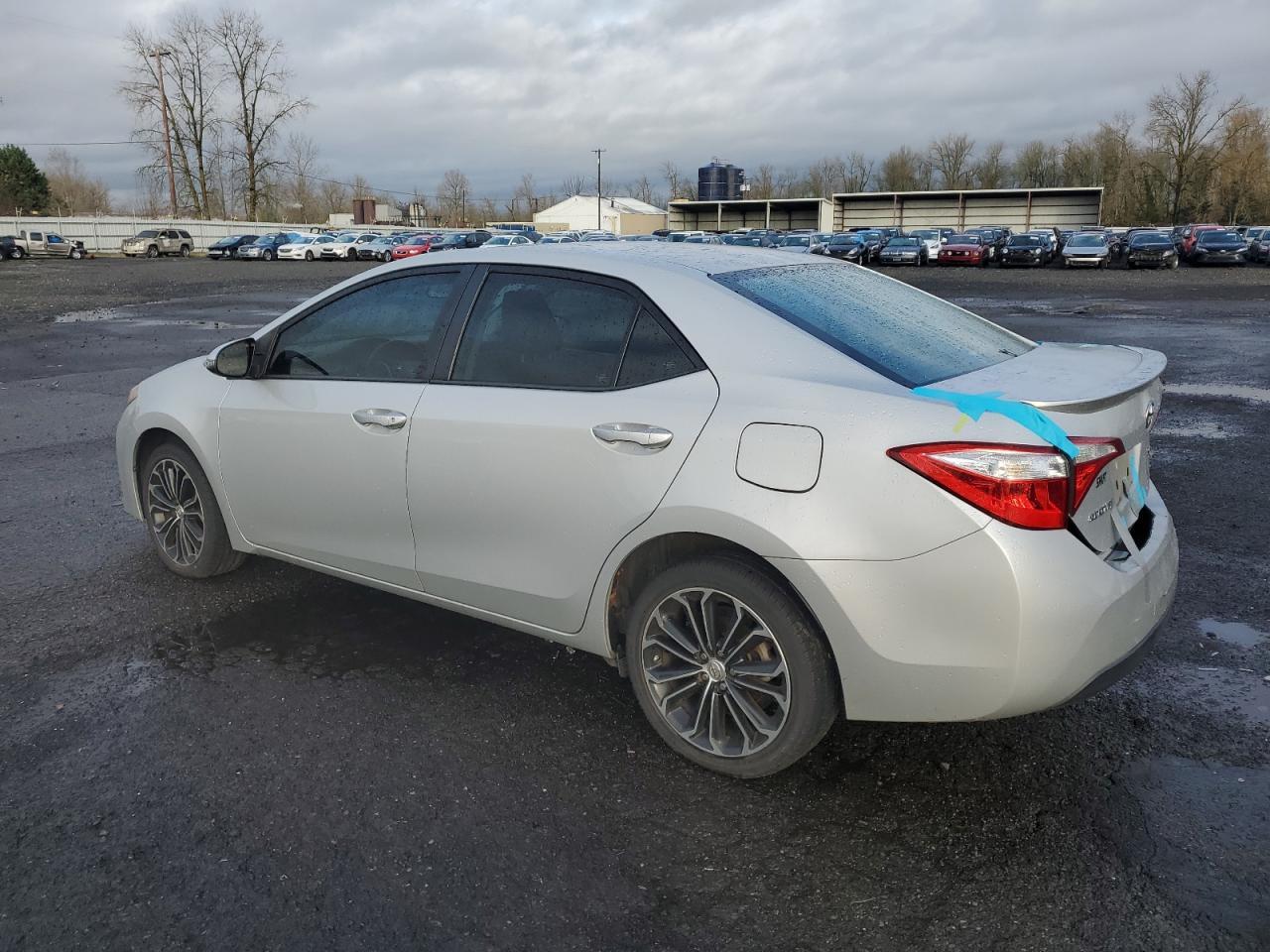 2015 TOYOTA COROLLA L - Image 2