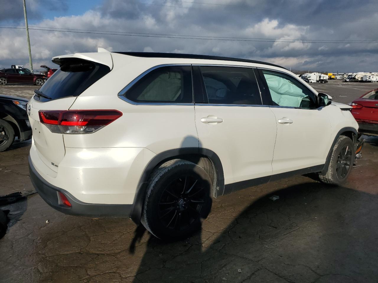 2019 TOYOTA HIGHLANDER - Image 3