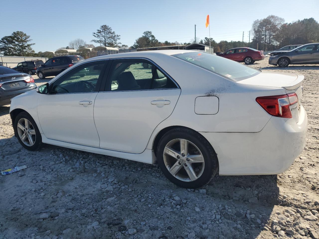 2014 TOYOTA CAMRY L - Image 2