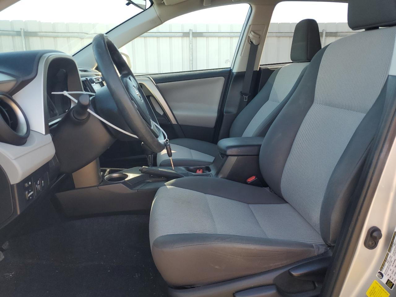 2014 TOYOTA RAV4 LE - Фото 7