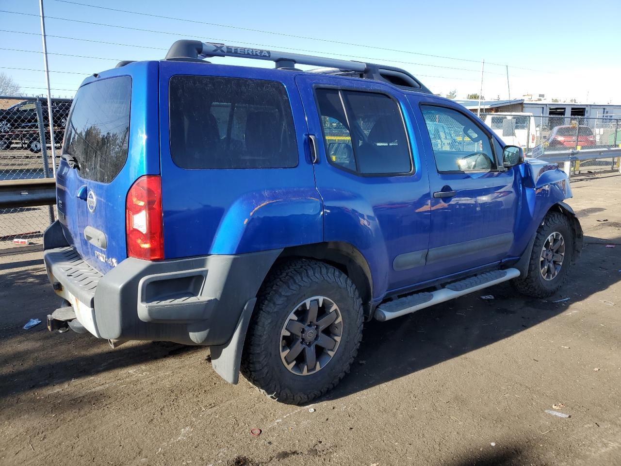 2014 NISSAN XTERRA X - Image 3