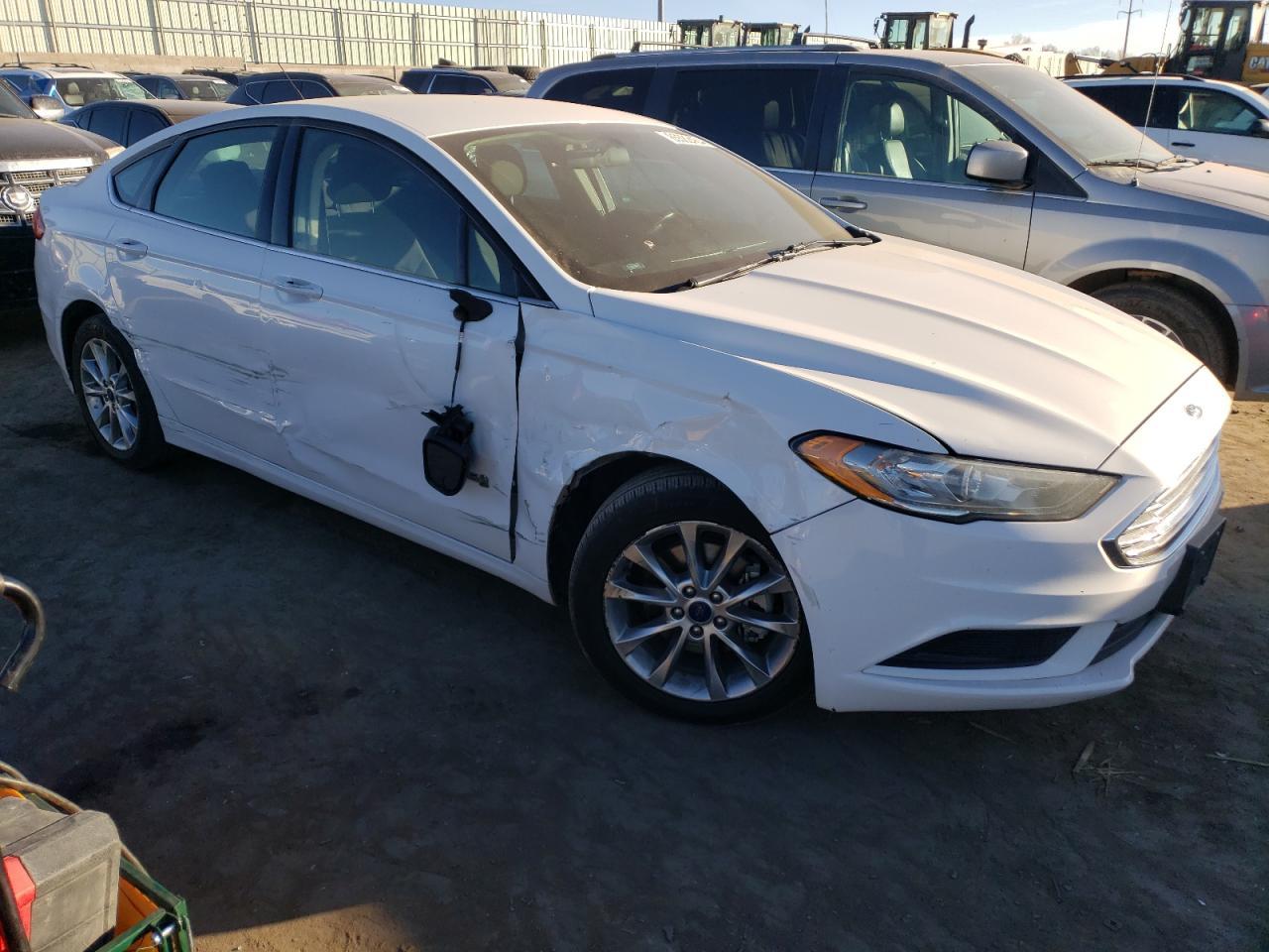 2017 FORD FUSION SE - Image 4