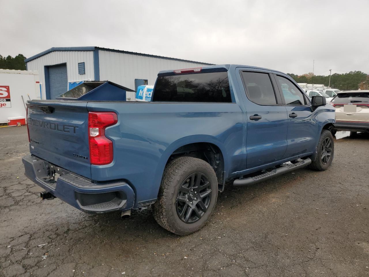 2024 CHEVROLET SILVERADO - Image 3