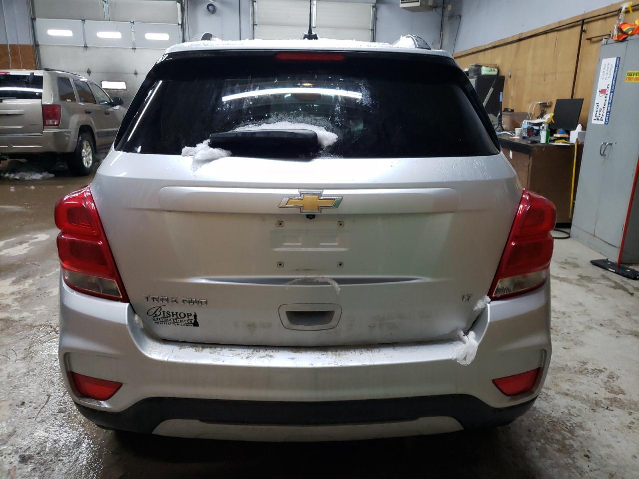 2019 CHEVROLET TRAX 1LT - Фото 6