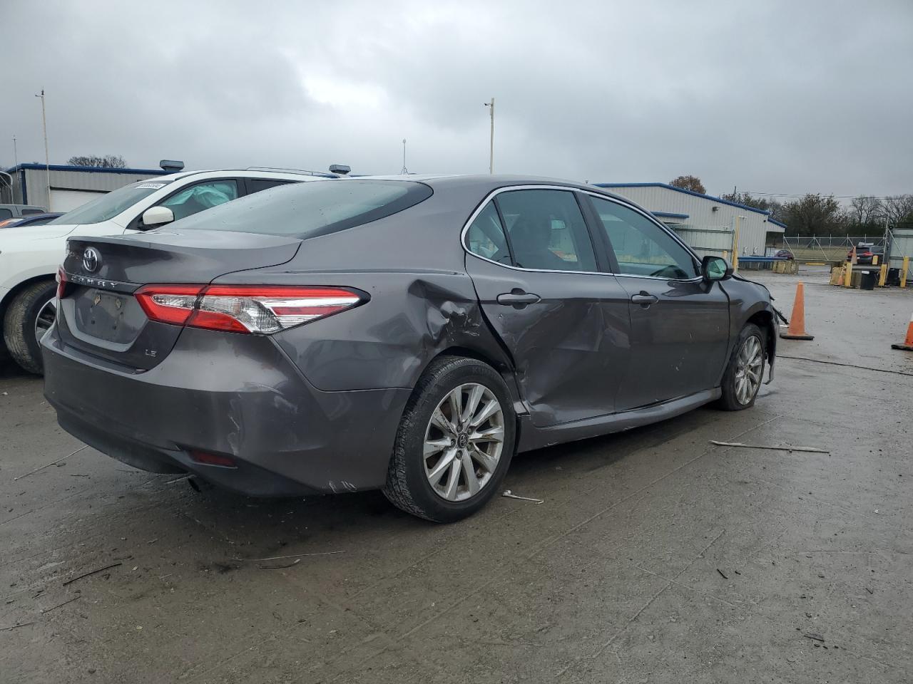 2018 TOYOTA CAMRY L - Image 3