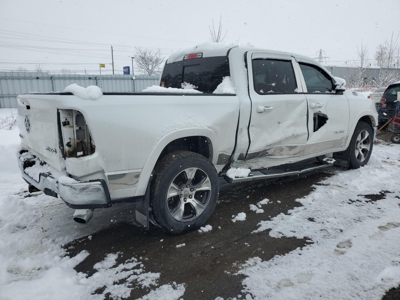 2019 RAM 1500 LARAM - Фото 3