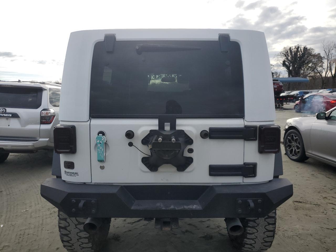 2014 JEEP WRANGLER U - Image 6