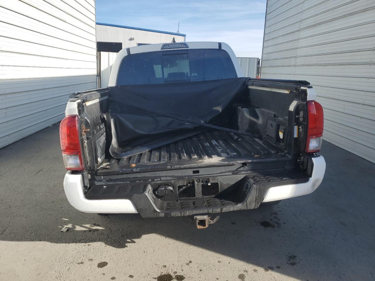 2017 TOYOTA TACOMA DOU - Image 6