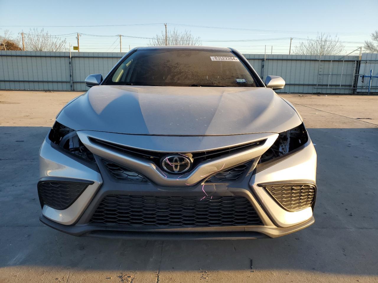 2021 TOYOTA CAMRY SE - Фото 5