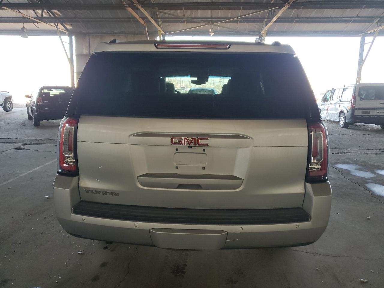 2016 GMC YUKON SLT - Фото 6