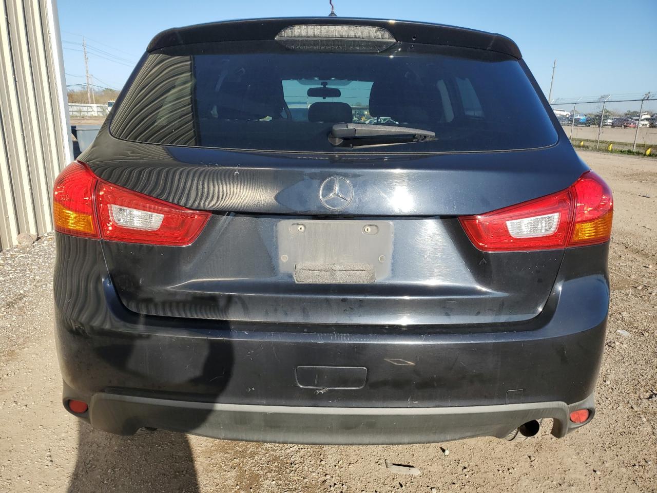 2015 MITSUBISHI OUTLANDER - Фото 6