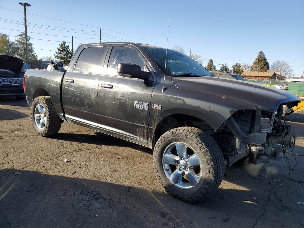2017 RAM 1500 SLT - Image 4
