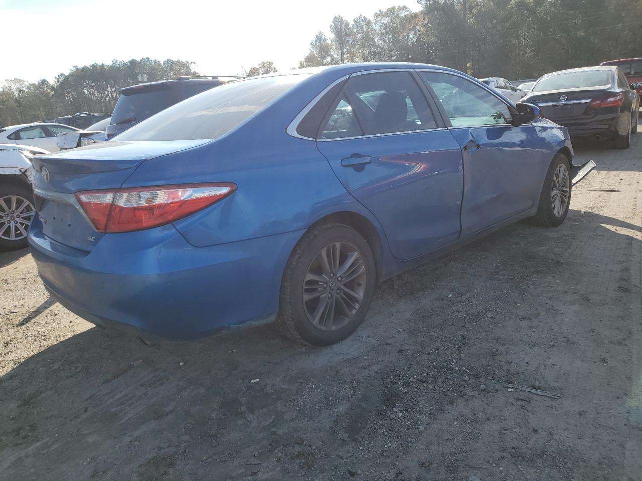 2017 TOYOTA CAMRY LE - Фото 3