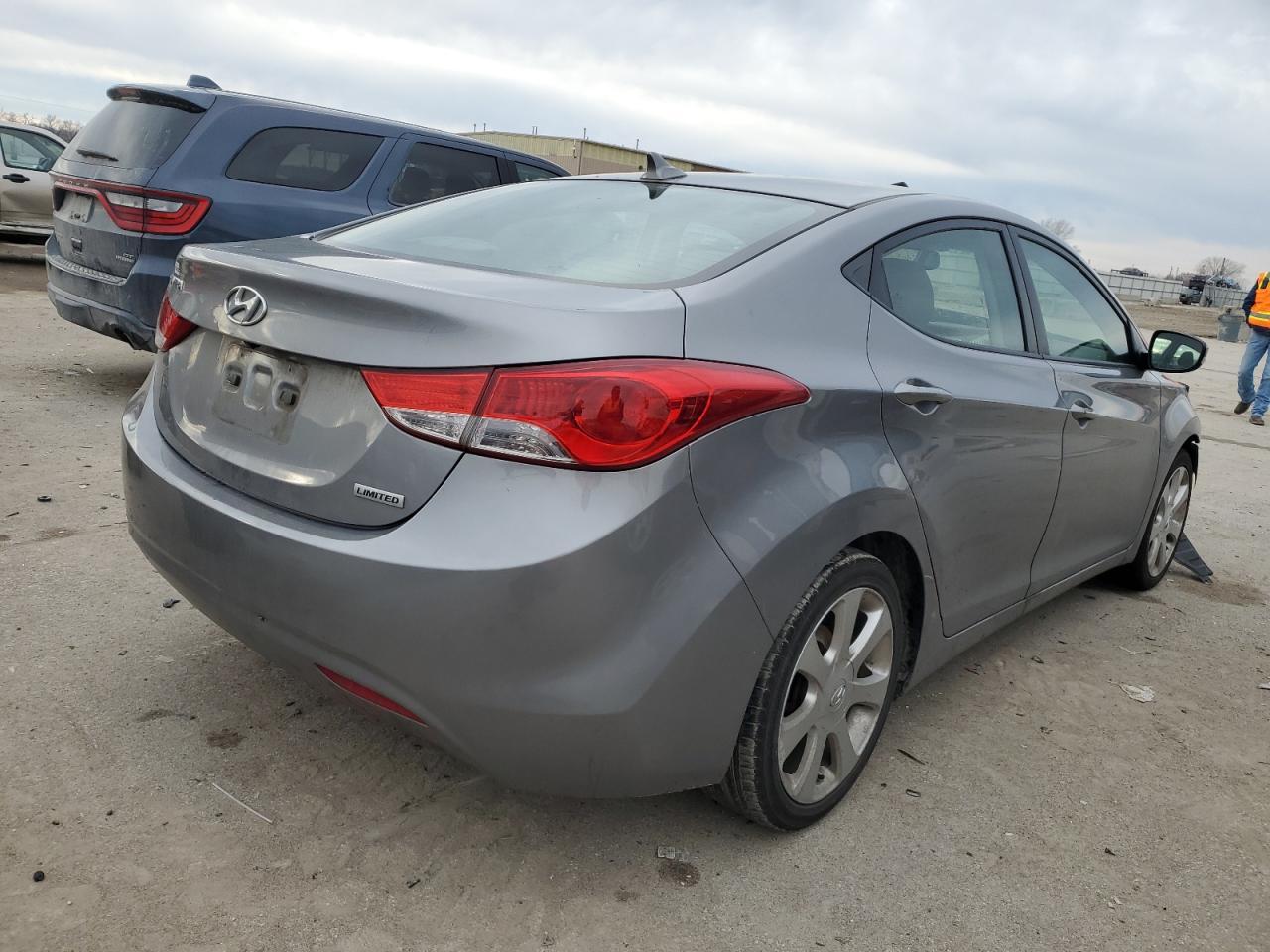 2013 HYUNDAI ELANTRA GL - Image 3