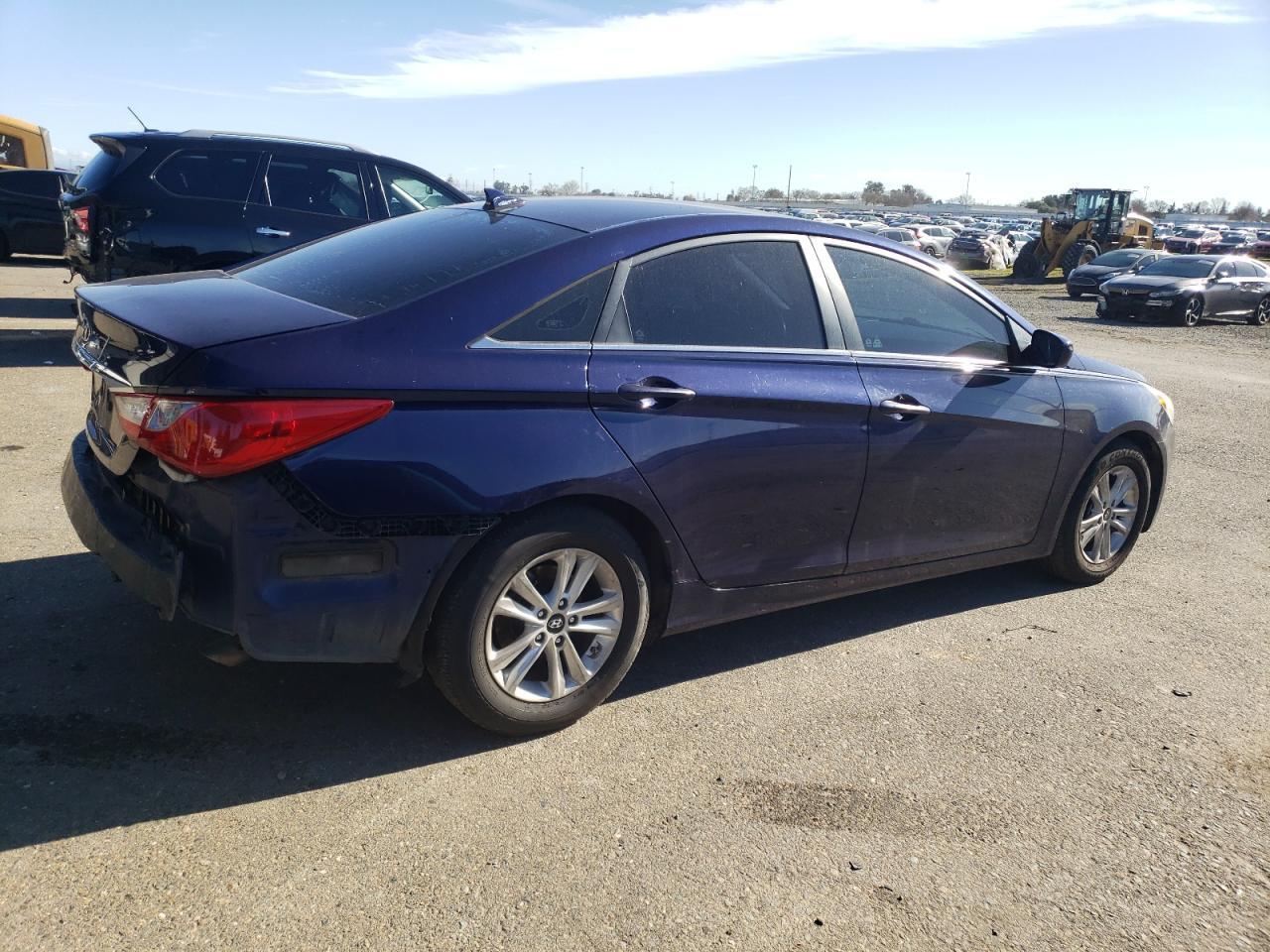 2013 HYUNDAI SONATA GLS - Image 3