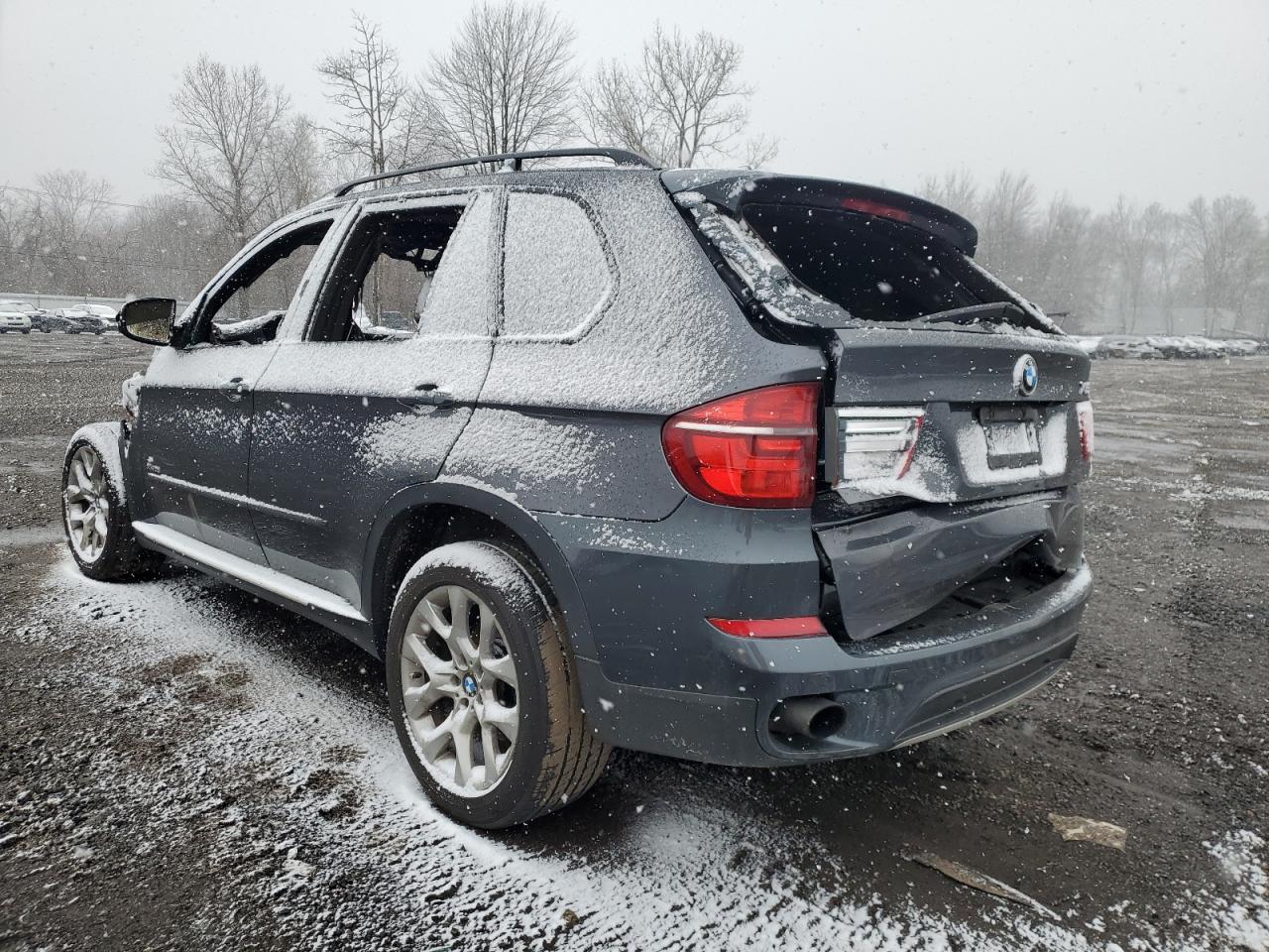 2012 BMW X5 XDRIVE3 - Image 2