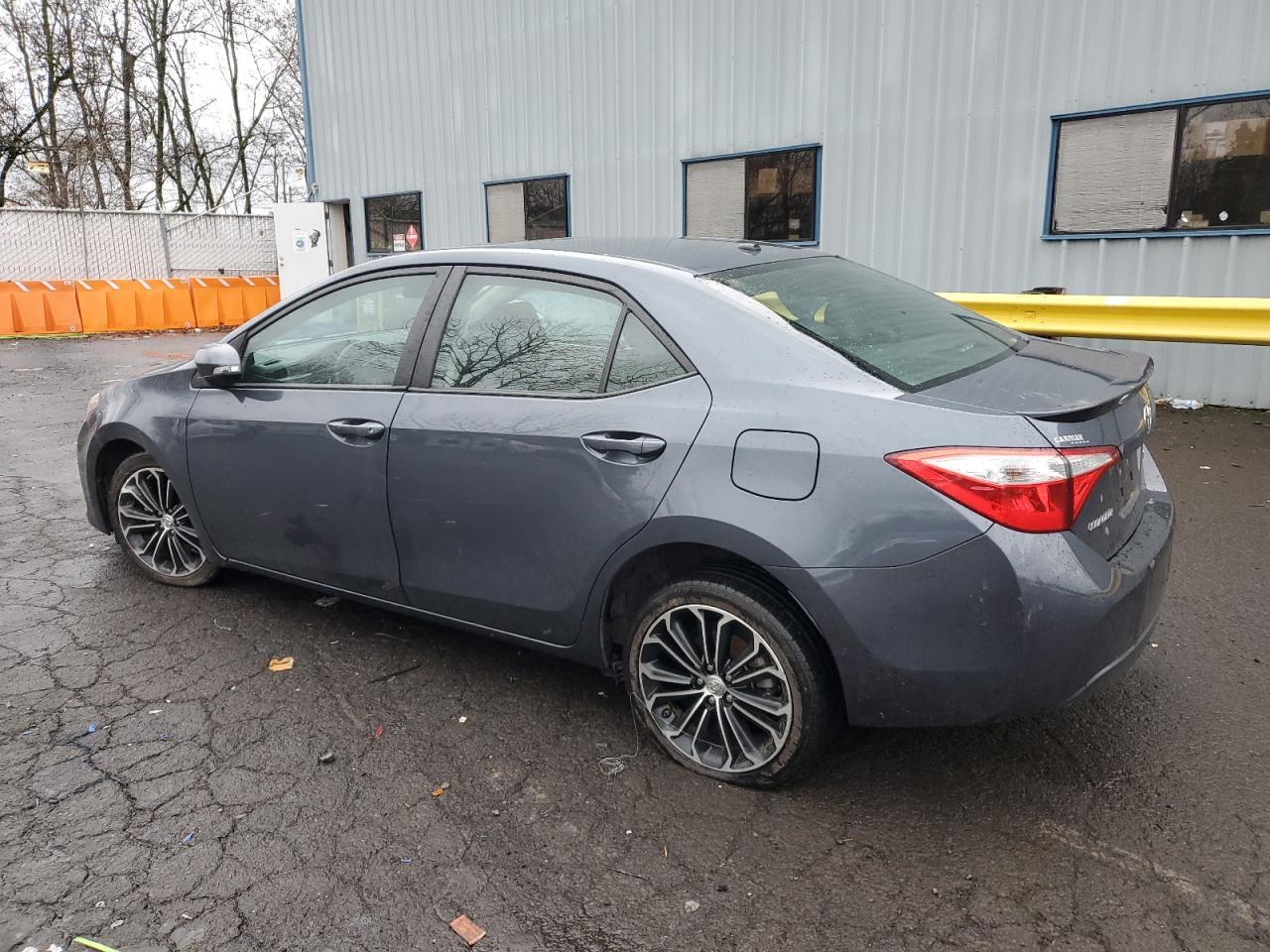 2014 TOYOTA COROLLA L - Image 2
