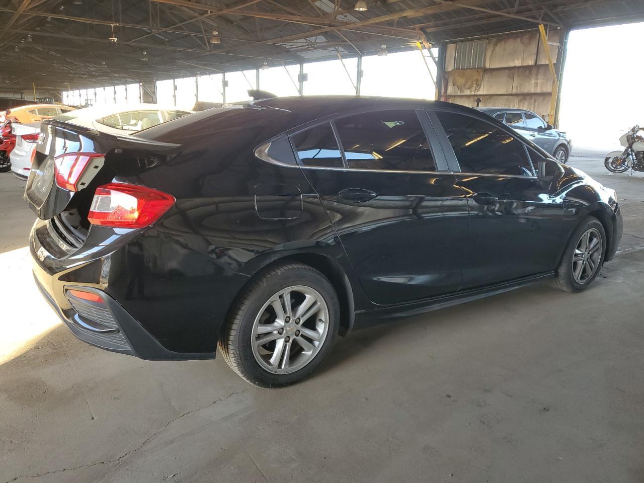 2017 CHEVROLET CRUZE LT - Image 3