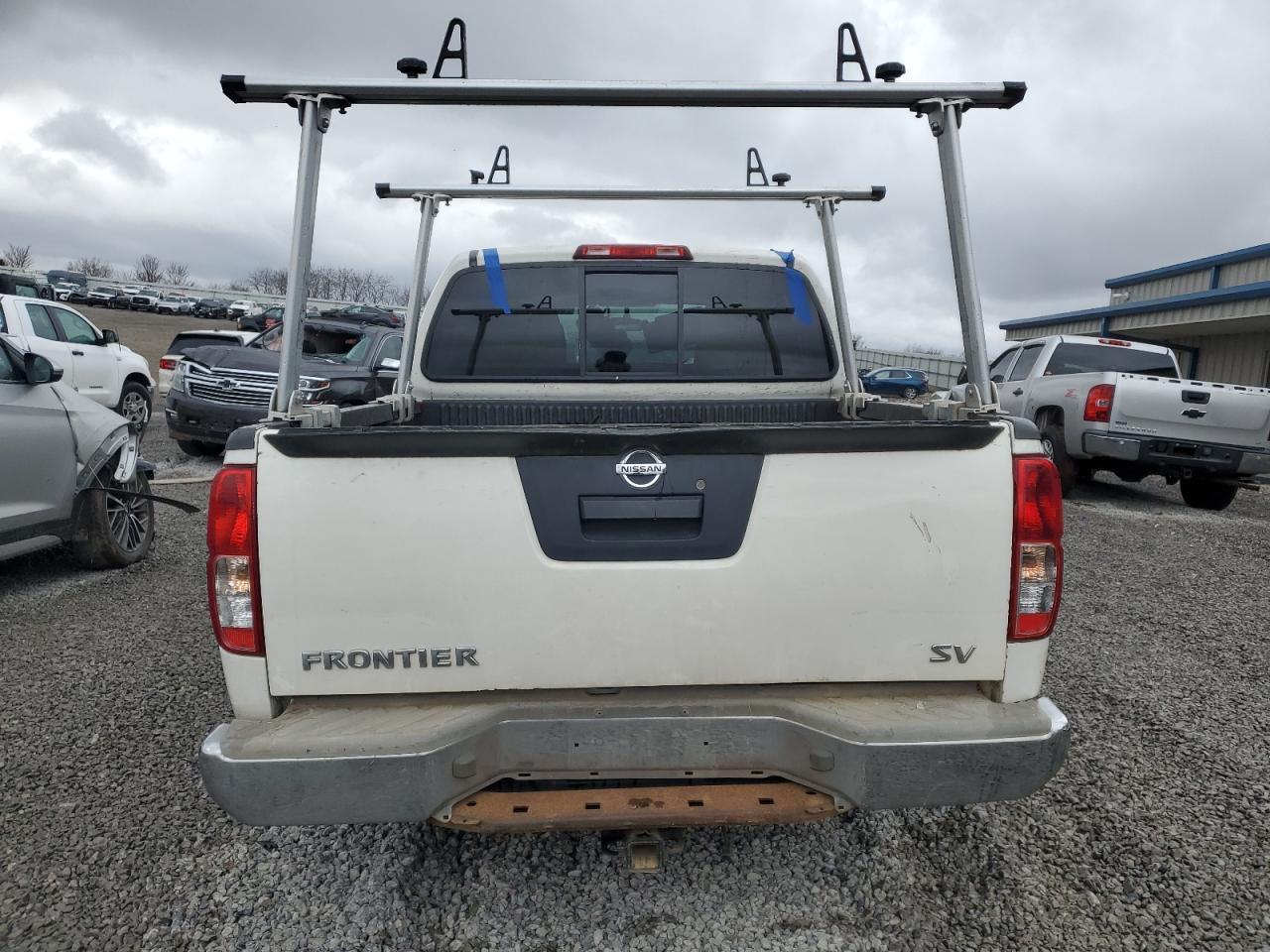 2016 NISSAN FRONTIER S - Image 6