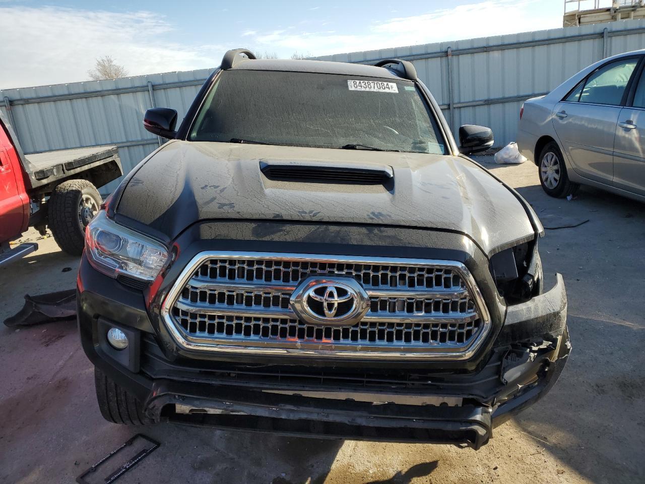 2017 TOYOTA TACOMA DOU - Image 5