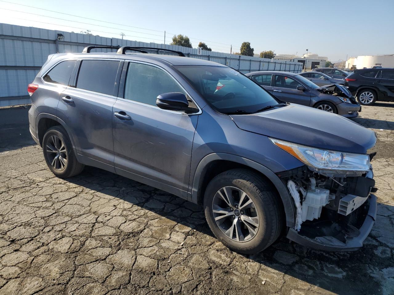 2019 TOYOTA HIGHLANDER - Image 4