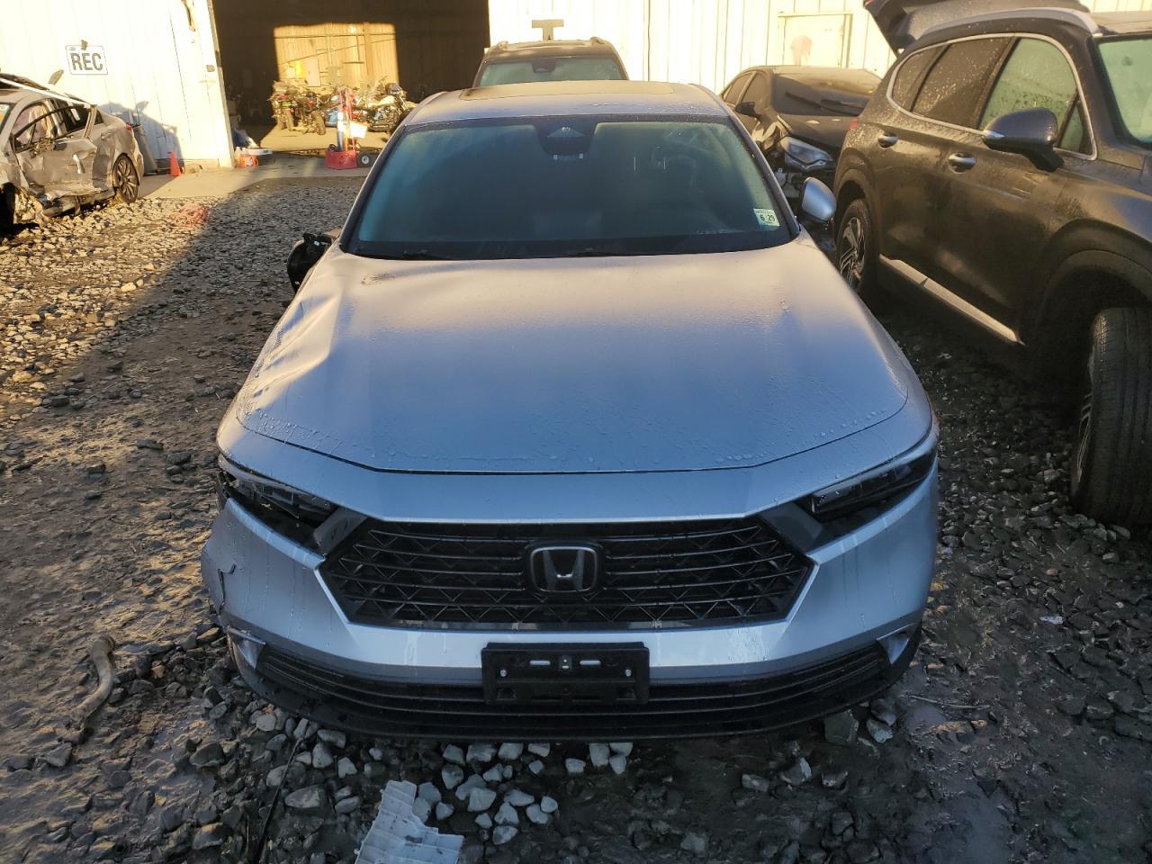 2024 HONDA ACCORD EX - Image 5