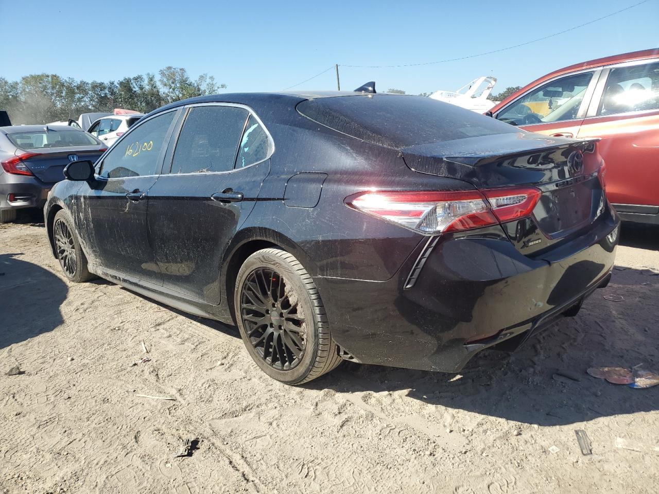 2020 TOYOTA CAMRY SE - Image 2