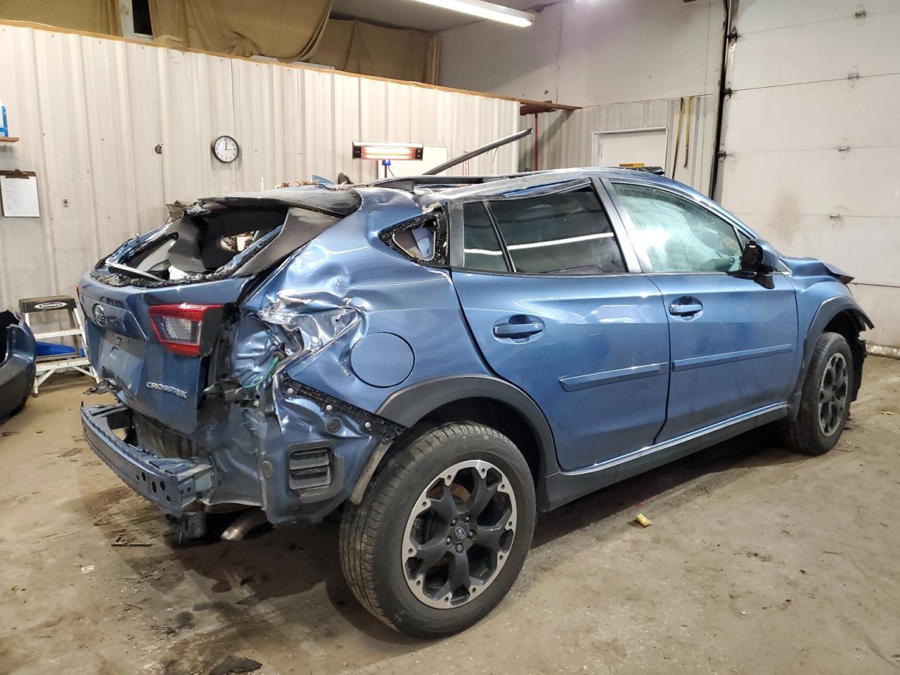 2021 SUBARU CROSSTREK - Фото 3