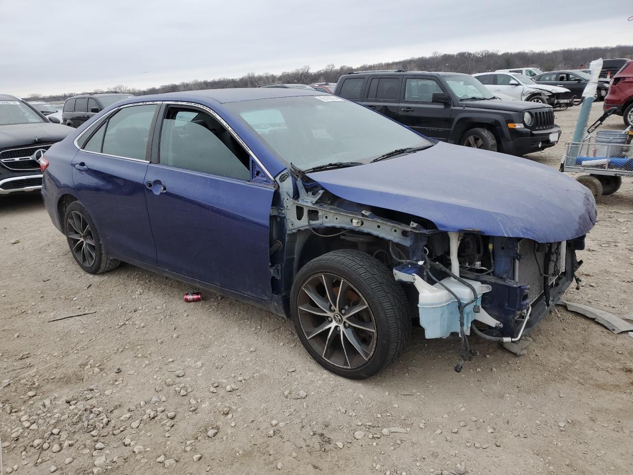 2015 TOYOTA CAMRY LE - Фото 4
