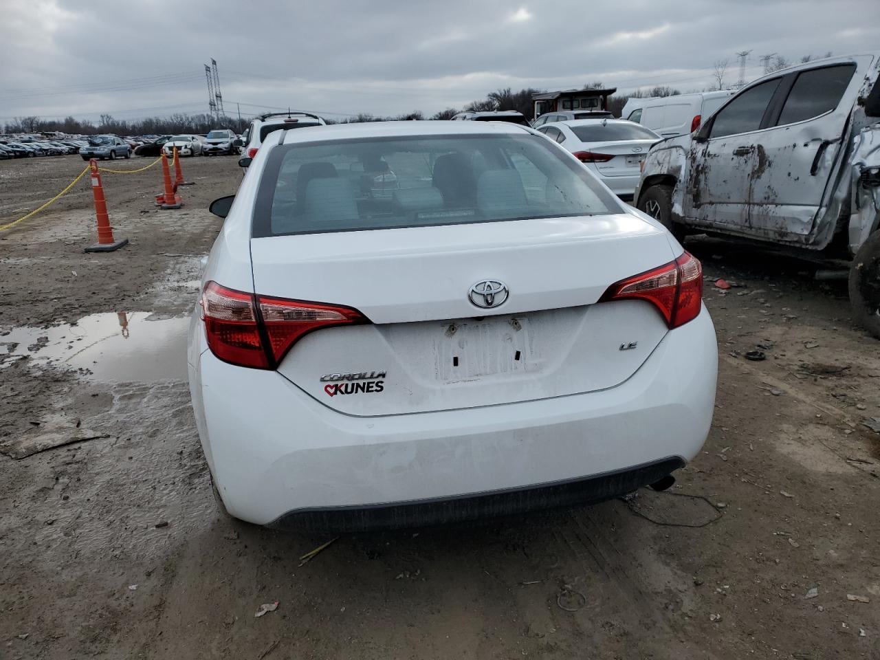 2019 TOYOTA COROLLA L - Фото 6