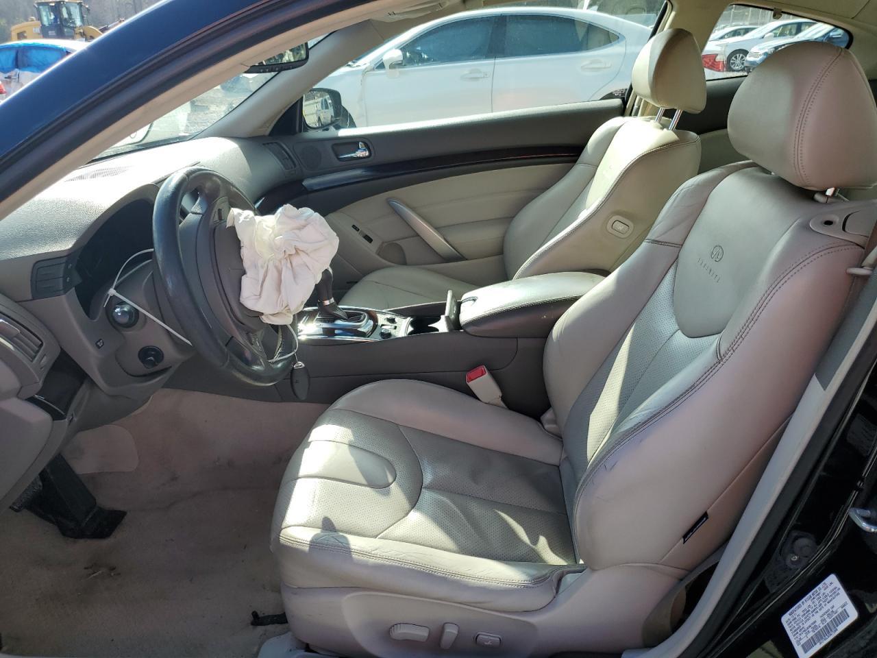 2012 INFINITI G37 - Image 7
