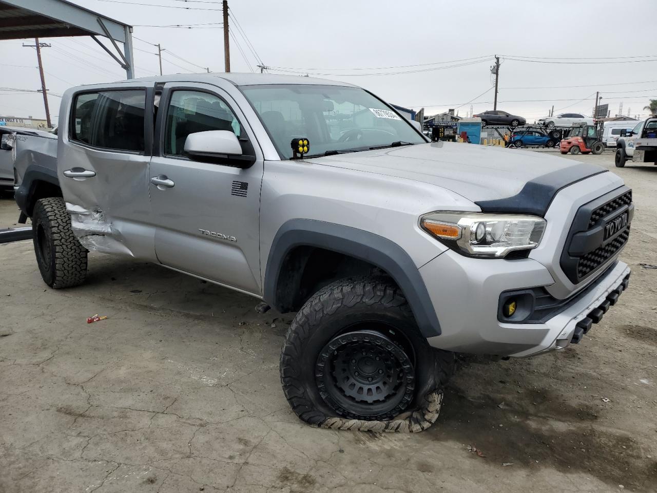 2016 TOYOTA TACOMA DOU - Фото 4