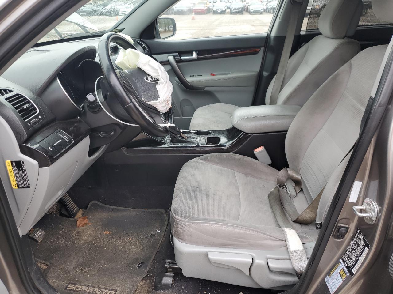 2014 KIA SORENTO LX - Фото 7