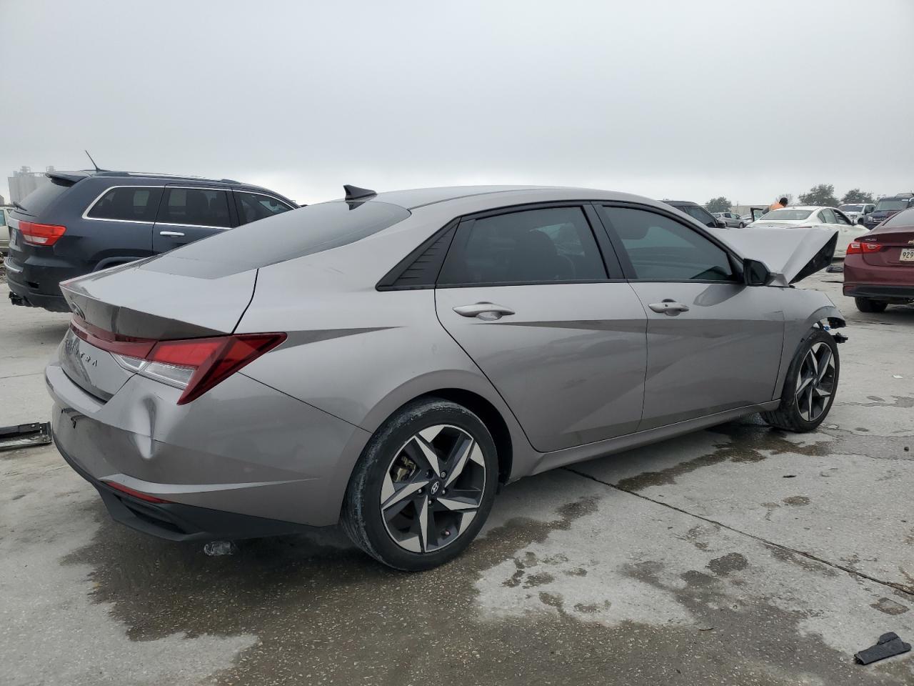 2023 HYUNDAI ELANTRA SE - Фото 3