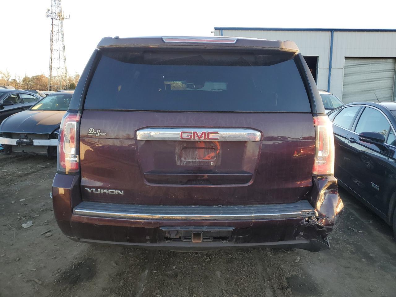 2017 GMC YUKON DENA - Фото 6