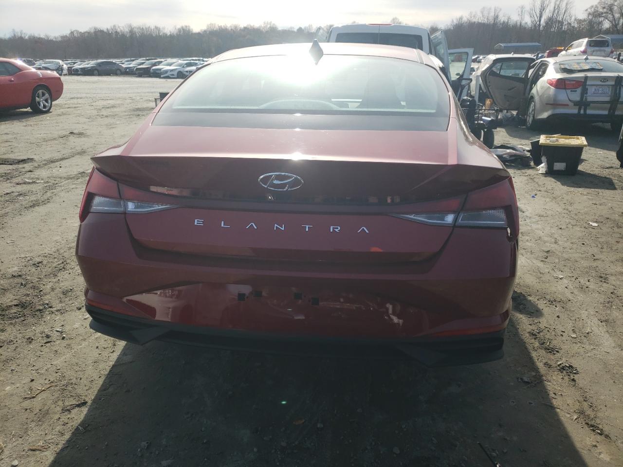 2023 HYUNDAI ELANTRA SE - Фото 6