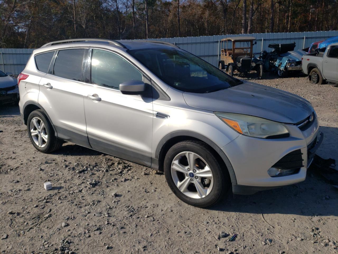 2015 FORD ESCAPE SE - Image 4