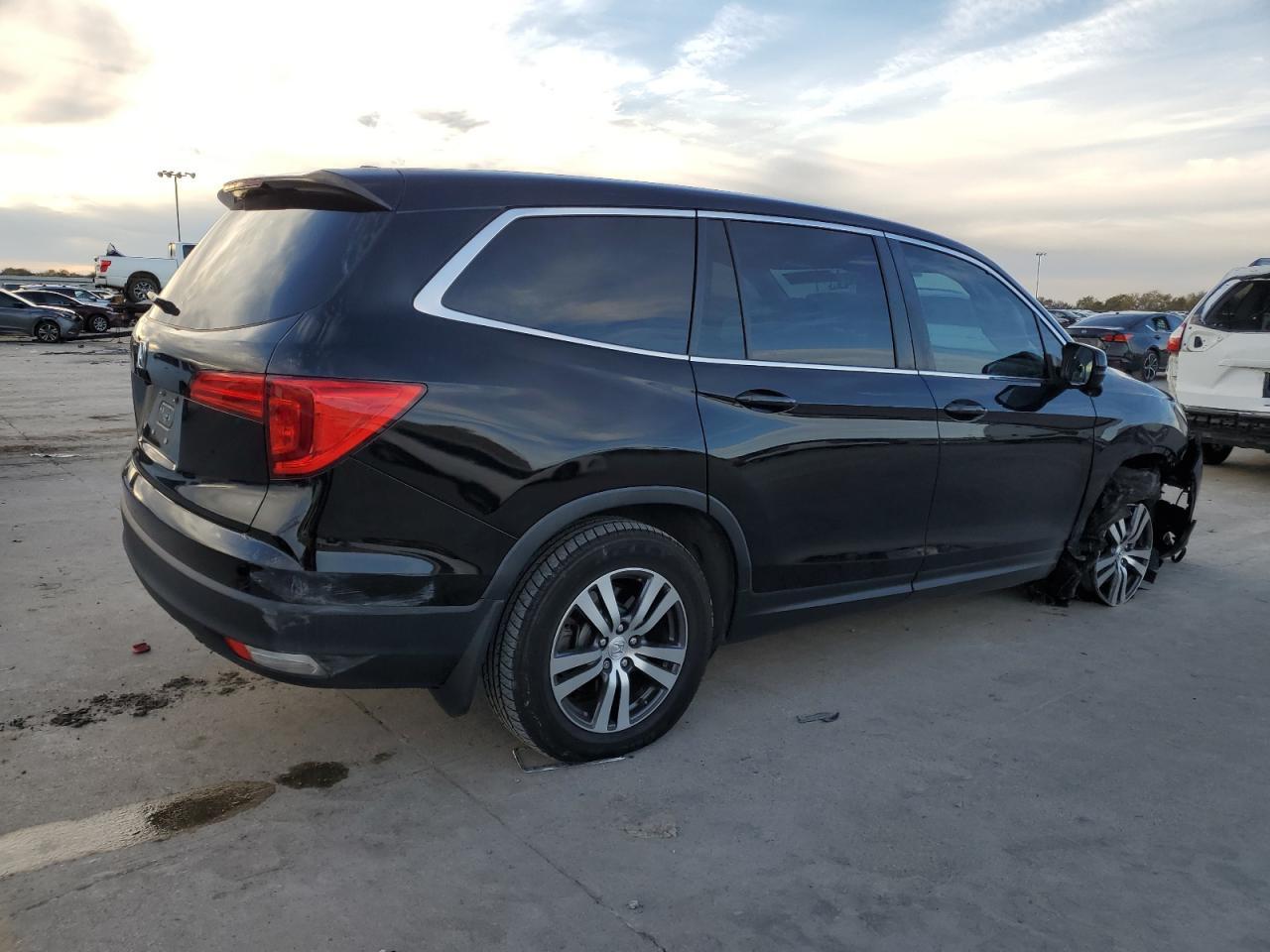 2017 HONDA PILOT EXL - Image 3