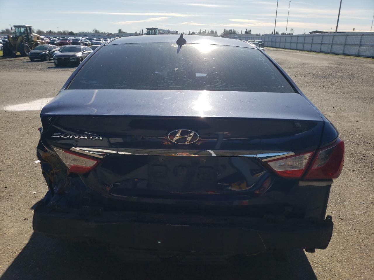 2013 HYUNDAI SONATA GLS - Image 6