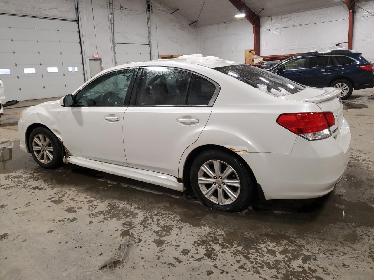 2011 SUBARU LEGACY 2.5 - Image 2