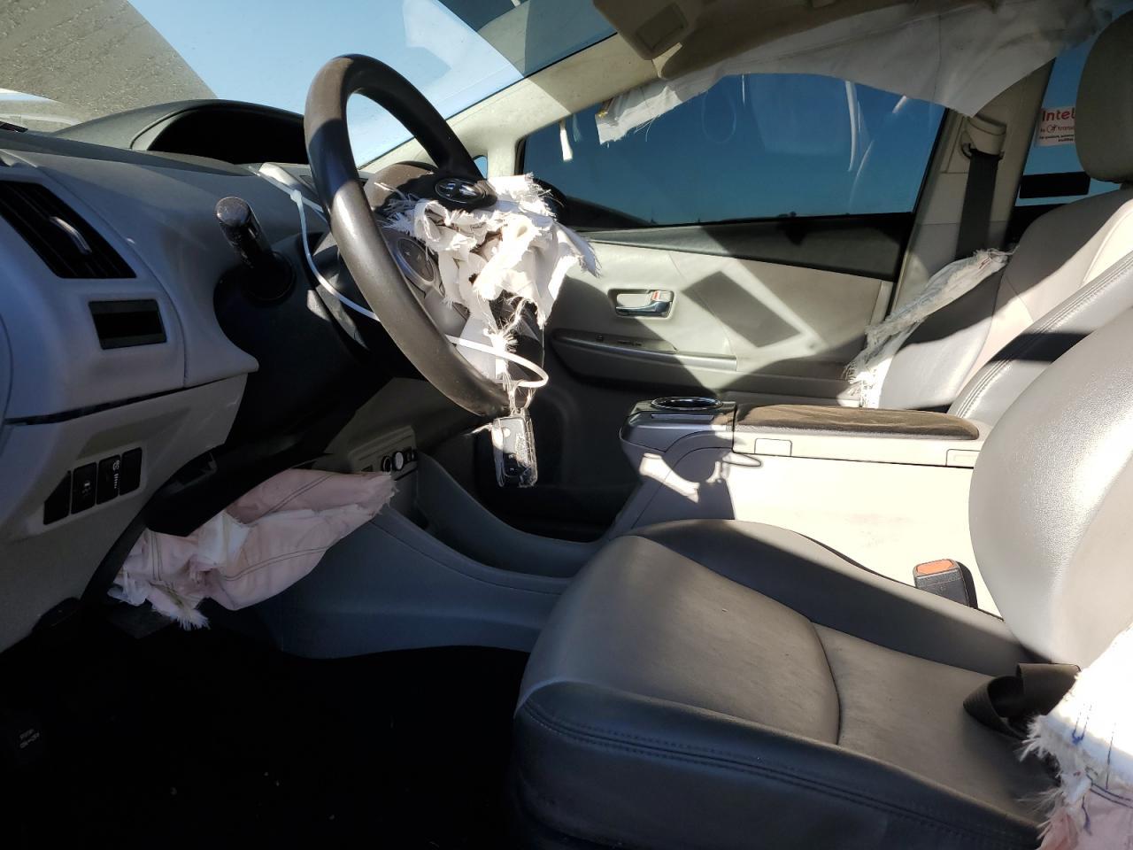 2015 TOYOTA PRIUS V - Фото 7