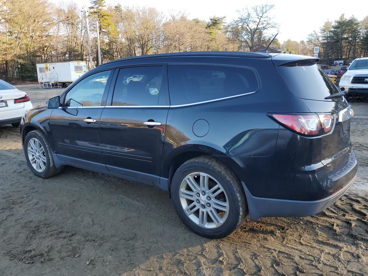2015 CHEVROLET TRAVERSE L - Image 2