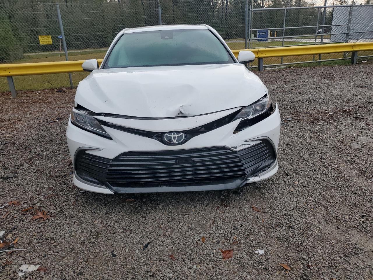 2023 TOYOTA CAMRY LE - Image 5