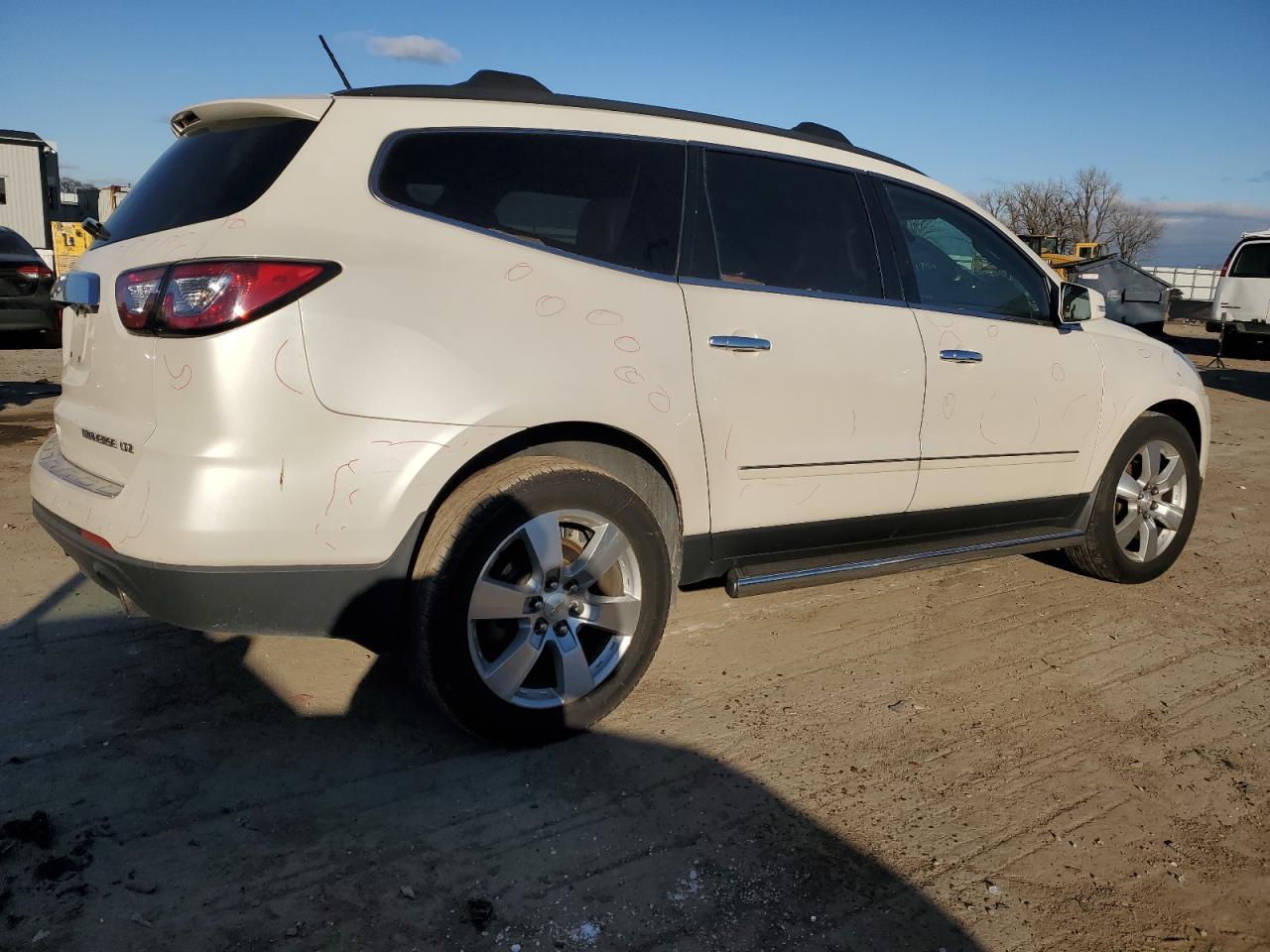 2015 CHEVROLET TRAVERSE L - Фото 3