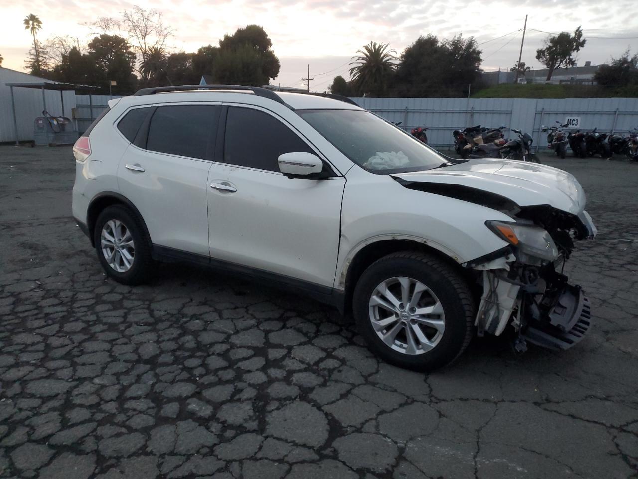 2015 NISSAN ROGUE S - Image 4