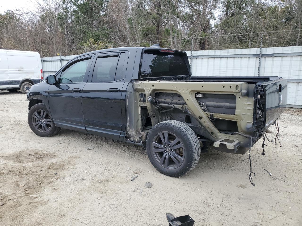 2020 HONDA RIDGELINE - Image 2
